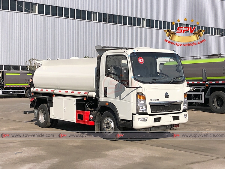 5,000 Litres Petroleum Tank Truck Sinotruk - RF 5,000 Litres Petroleum Tank Truck Sinotruk - RF